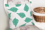 - K2073-2 - Realhomes Beyaz Temalı Mint Yeşili Yaprak Motifli Dekoratif Yastık Kılıfı Realhomes