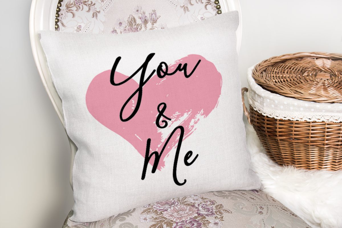 You & Me Kalp Yazılı Dijital Baskılı Dekoratif Yastık Kırlent Kılıfı Realhomes