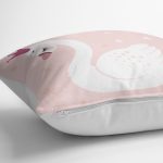 - K2143-3 - Realhomes Pembe Zeminli Kuğu Desenli Dijital Baskılı Yastık Kılıfı Realhomes