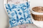 Mavi Kar Tanesi Desenli Dijital Baskılı Dekoratif Yastık Kılıfı Realhomes