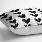 - K2305-3 - Realhomes  Siyah Kalp Desenli Dijital Baskılı Dekoratif Kırlent Kılıfı Realhomes