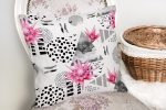 - K2467-2 - Realhomes Bal Peteği Temalı Nilüfer Çiçeği Motifli Dekoratif Kırlent Kılıfı Realhomes