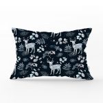 - dikdortgen-3042 - Realhomes Lacivert Zeminde Geyik ve Yaprak Motifleri Dijital Baskılı Dikdörtgen Kırlent Kılıfı Realhomes