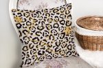 - realhomesK3190-1 - Realhomes Zebra Desenli Altın Detaylı Modern Yastık Kırlent Kılıfı Realhomes