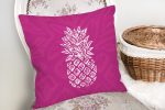 - realhomesK3221-1 - Realhomes  Fuşya Zeminde Ananas Desenli Modern Tasarım Yastık Kırlent Kılıfı Realhomes