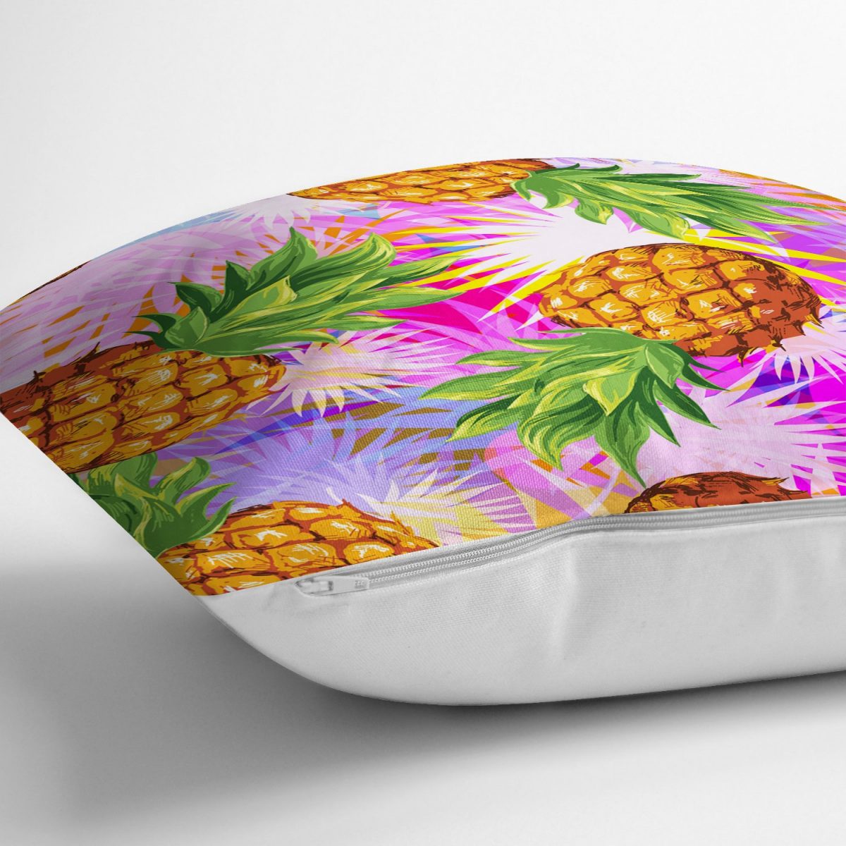 Pembe Zeminde Ananaslar Özel Tasarımlı Modern Yastık Kırlent Kılıfı Realhomes