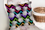 - realhomesK3250-1 - Realhomes Siyah Zigzag Temalı Ananas Desenli Modern Yastık Kırlent Kılıfı Realhomes