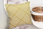 - realhomesK3266-1 - Realhomes  Geometrik Altın Kabartma Desenli Özel Tasarım Yastık Kırlent Kılıfı Realhomes