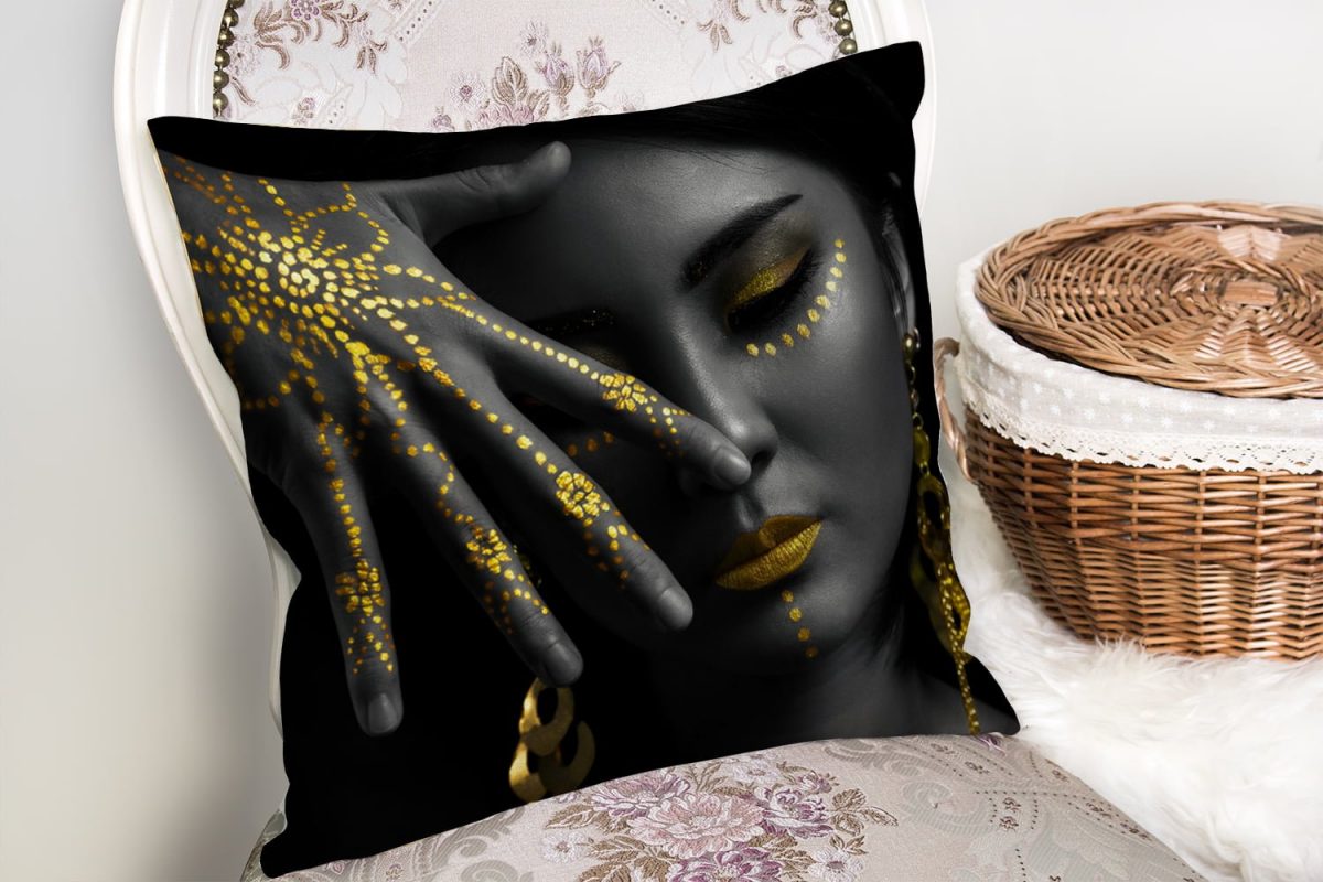 Siyahi Kadın Tasarımlı 3D Dijital Baskılı Modern Yastık Kırlent Kılıfı Realhomes