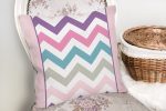 - realhomesK3384-1 - Realhomes Renkli Zigzag Motifli Pembe Zeminli Modern Yastık Kırlent Kılıfı Realhomes