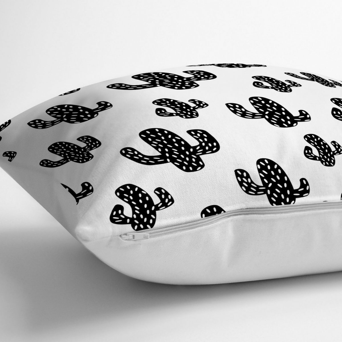 Siyah Beyaz Kaktüs Desenli Dekoratif Yer Minderi - 70 x 70 cm Realhomes