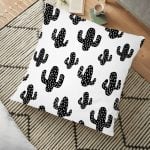 Siyah Beyaz Ekose Desenli Dekoratif Yer Minderi - 70 x 70 cm Realhomes