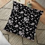 Beyaz Çiçekler Love Desenli Dekoratif Yer Minderi - 70 x 70 cm Realhomes