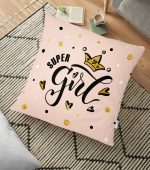 - yerminderi-YER-2117 - Realhomes  Super Gırl Yazı Desenli Dijital Baskılı Dekoratif Yer Minderi - 70 x 70 cm Realhomes