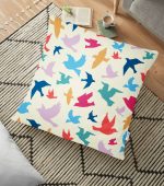 - yerminderi-YER-2332 - Realhomes  Renkli Kuşlar Çizim Desenli Özel Tasarı Dekoratif Yer Minderi - 70 x 70 cm Realhomes