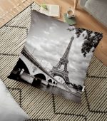 Siyah Beyaz Paris Eyfel Temalı Modern Tasarım Yer Minderi - 70 x 70 cm Realhomes