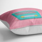 - yerminderi-YER-3018-1 - Realhomes  Nostaljik Radyo Temalı Dijital Baskılı Yer Minderi - 70 x 70 cm Realhomes