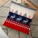 Yılbaşı Geyikleri ve Ağaçlar Baskılı Dekoratif Yer Minderi - 70 x 70 cm Realhomes