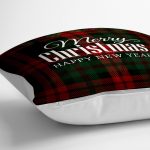 - yerminderi-YER-3036-1 - Realhomes  Ekose Zeminde Merry Christmas Baskılı Dekoratif Yer Minderi - 70 x 70 cm Realhomes