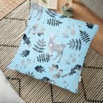 Ekose Zeminli Christmas Geyik Desenli Dekoratif Yer Minderi - 70 x 70 cm Realhomes