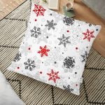 Siyah Kırmızı Ekose Desenli Yılbaşı Temalı Dekoratif Yer Minderi - 70 x 70 cm Realhomes