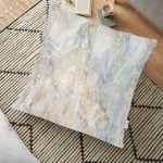 Mürdüm Beyaz Altın Desenli Modern Yer Minderi - 70 x 70 cm Realhomes