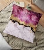 - yerminderi-YER-3128 - Realhomes  Mürdüm Beyaz Altın Desenli Modern Yer Minderi - 70 x 70 cm Realhomes