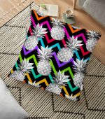 - yerminderi-YER-3250 - Realhomes  Siyah Zigzag Temalı Ananas Desenli Modern Yer Minderi - 70 x 70 cm Realhomes