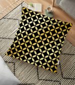Siyah Zeminde Gold Geometrik Desenli Dekoratif Yer Minderi - 70 x 70 cm Realhomes