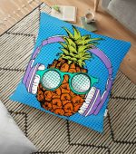 - yerminderi-YER-3272 - Realhomes  Mavi Zeminli Tropikal Ananas Tasarımlı Yer Minderi - 70 x 70 cm Realhomes