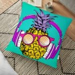 Mor Zeminde Tropikal Ananas Desenli Dijital Baskılı Yer Minderi - 70 x 70 cm Realhomes