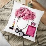 Siyahı Kadın Motifli Özel Tasarım Yer Minderi - 70 x 70 cm Realhomes