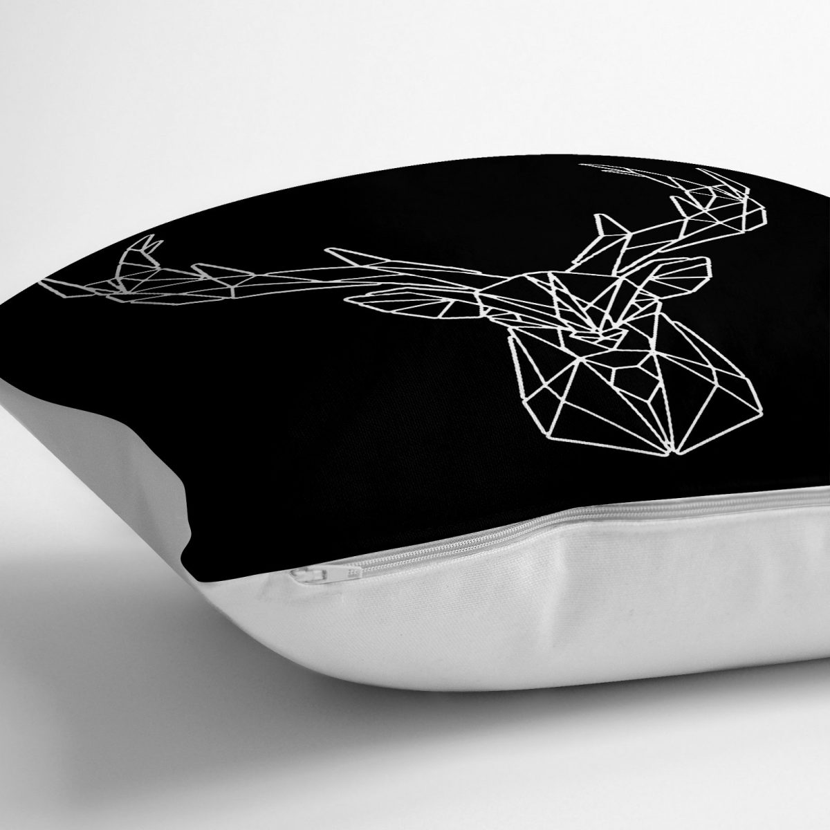 Siyah Zeminli Geometrik Geyik Çizimli Modern Yer Minderi - 70 x 70 cm Realhomes