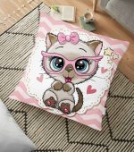 Pembe Zeminli Sevimli Kedicik Desenli Dekoratif Yer Minderi - 70 x 70 cm Realhomes