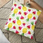 Geometrik Zeminde Kelebekler Desenli Dijital Baskılı Dekoratif Yer Minderi  - 70 x 70 cm Realhomes