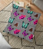 - yerminderi-YER-3485 - Realhomes  Geometrik Zeminde Kelebekler Desenli Dijital Baskılı Dekoratif Yer Minderi  - 70 x 70 cm Realhomes