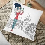 Mor Zeminli Popart Tasarımlı Dijital Baskılı Dekoratif Yer Minderi - 70 x 70 cm Realhomes