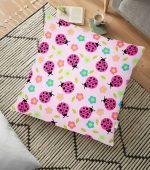 - yerminderi-YER-3523 - Realhomes  Pembe Zeminli Uğurböceği Tasarımlı Dijital Baskılı Dekoratif Yer Minderi - 70 x 70 cm Realhomes