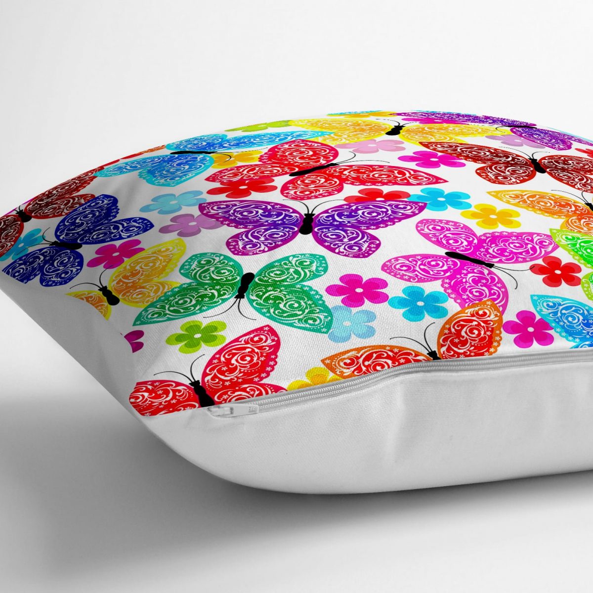 Beyaz Zeminde Renkli Kelebekler Tasarımlı Dijital Baskılı Yer Minderi - 70 x 70 cm Realhomes