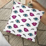 Beyaz Zeminli Fashion Tasarımlı Dijital Baskılı Dekoratif Yer Minderi - 70 x 70 cm Realhomes