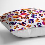 - yerminderi-YER-3561-1 - Realhomes  Beyaz Zeminli 3D Harfler Dijital Baskılı Dekoratif Yer Minderi - 70 x 70 cm Realhomes