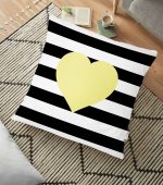 - yerminderi-YER-538 - Realhomes Modern Kalp Desenli Dijital Baskılı Dekoratif Yer Minderi - 70 x 70 cm Realhomes