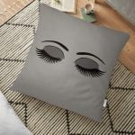 Mor Zeminli Kirpik Desenli Dijital Baskılı Dekoratif Yer Minderi - 70 x 70 cm Realhomes