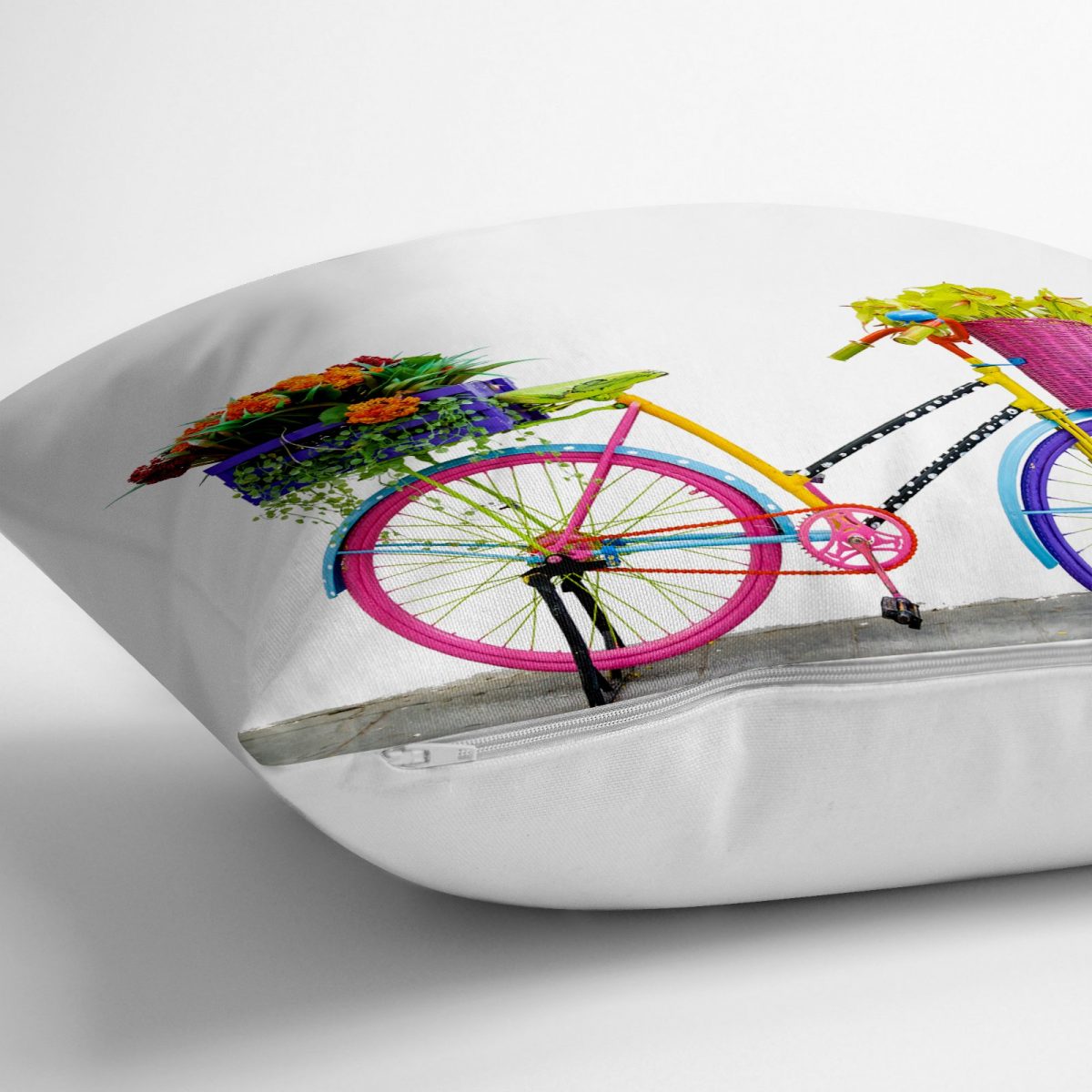 Modern Bisiklet Desenli Dijital Baskılı Dekoratif Yer Minderi - 70 x 70 cm Realhomes