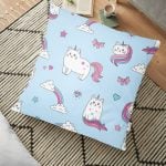 Pembe Gri Bulut ve Ay Tasarımlı Dijital Baskılı Dekoratif Çocuk Odası Minderi - 70 x 70 cm Realhomes