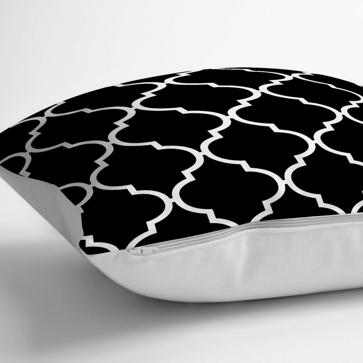Siyah Beyaz Ogea Tasarımlı Dijital Baskılı Dekoratif Yer Minderi - 70 x 70 cm Realhomes