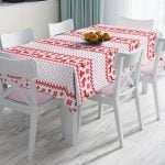 Altın Şeritli Merry Christmas Desenli Dekoratif Leke Tutmaz Masa Örtüsü Realhomes