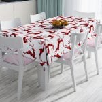 Kırmızı Geyikler ve Ağaçlar Yılbaşı Konseptli Dijital Baskılı Leke Tutmaz Masa Örtüsü Realhomes
