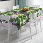 Siyah Zeminde 3D Çiçekler Temalı Modern Leke Tutmaz Masa Örtüsü Realhomes