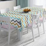 Pembe Zeminde Ananaslar Özel Tasarımlı Modern Leke Tutmaz Masa Örtüsü Realhomes